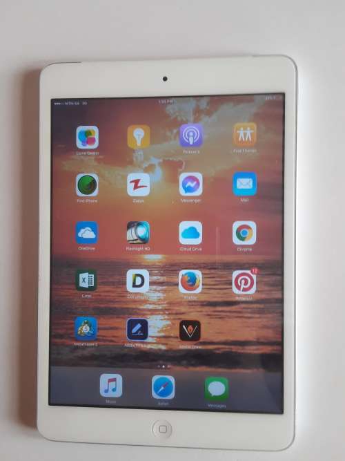 Apple iPad Mini 1 16GB WI-FI AND CELLULAR-SILVER