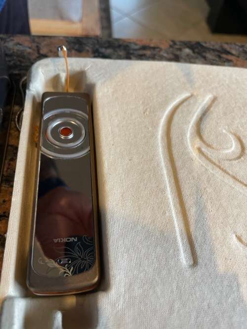 Nokia 7380 ( Like new collectors piece)