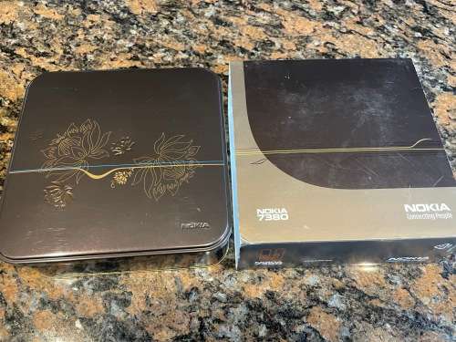 Nokia 7380 ( Like new collectors piece)