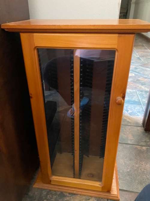 Cd Cabinet Holds +150 Collect Only