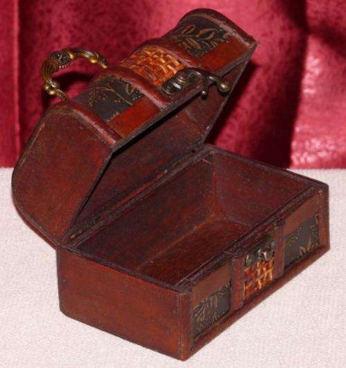 Attractive Jewellery / Trinket box