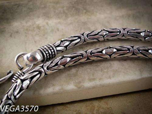 Big Carved Balinese Style Unisex Chain Necklace 19.5 inches