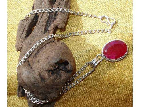 New Classic Solo Cherry Ruby Handcrafted Silver Fashion Pendant & Chain