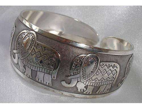 New "5 Elephants" Exotic Tibet Silver Cuff Style Bracelet