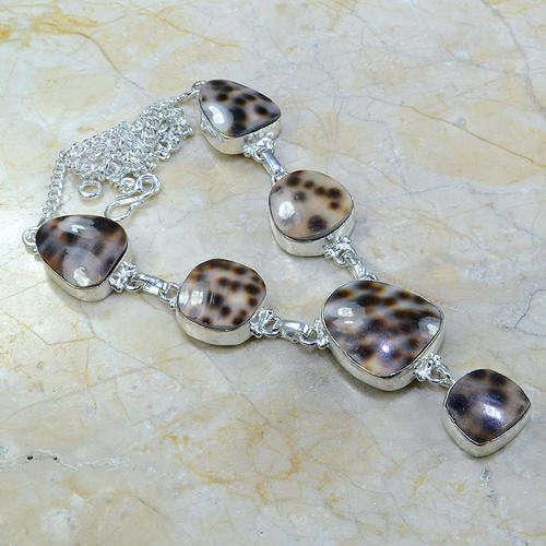 Beachin Shell Handcrafted Silver Fashion Necklace