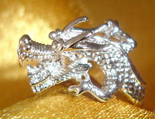 Ladies 18k White Gold (rgp) Beautiful Dragon Ring size 7 1/2