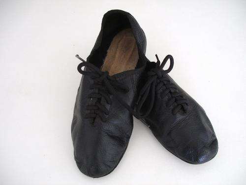 Modern Dance Shoes size 5 1/2
