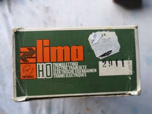LIMA 2911 HO Br Bogie Tank Wagon Pfizer Chemicals Traffic Service Ltd N° 500 909 green livery.