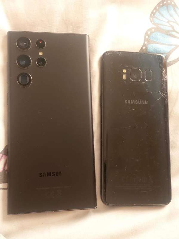 Free S8 phone and Samsung galaxy S22 Ultra 256GB deal