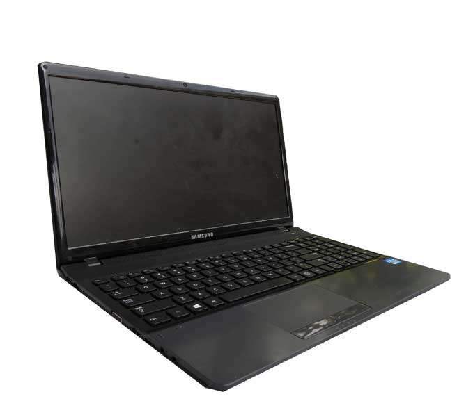 SAMSUNG NP300E5C CORE i3 , 500GB HD, 6GB RAM,  DVD RW, WIN10 HOME SL, CAM, WIFI, ETC