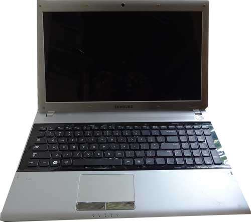 [BARGAIN] SAMSUNG RV511 , 500GB HD, 4GB RAM,  DVD DRIVE, WIN 7 PRO, CAM, WIFI, BLUETOOTH, ETC