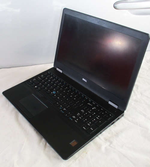 FIRESALE dell E5570,6th gen core i7, 500 hd,8gb ram, 15.6`,amd radeon r7 m360, wifi, win 11 pro, etc