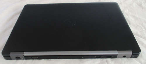 FIRESALE dell E5570,6th gen core i7, 500 hd,8gb ram, 15.6`,amd radeon r7 m360, wifi, win 11 pro, etc