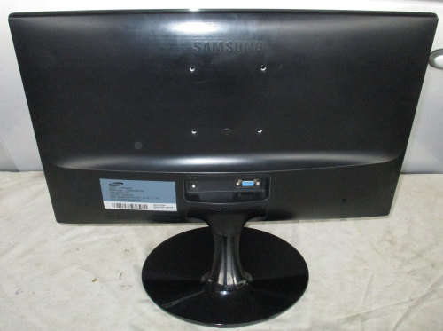 Samsung LCD Monitor, Model 19D300, 18.5 Inch, VGA