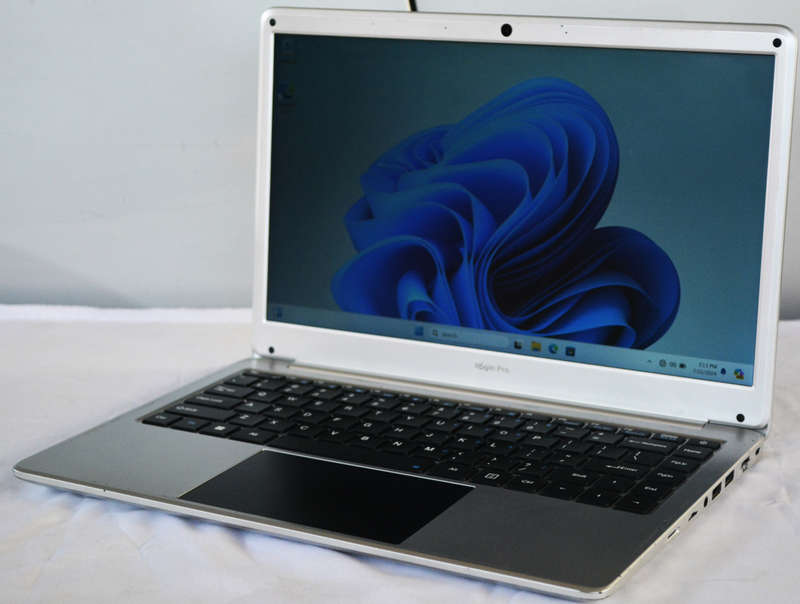Ultra slim laptop, 12th gen, core i7, 512gb ssd, 16gb ram, 14.1,  hdmi, cam, win 11 pro, etc
