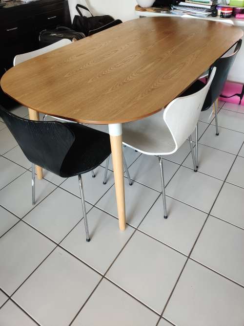 Edelweiss 6-8 Seat Oval Extending Dining Table- Oak