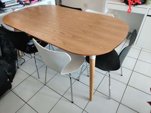 Edelweiss 6-8 Seat Oval Extending Dining Table- Oak