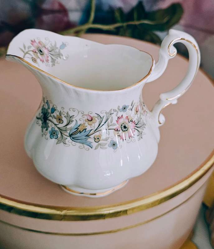 Vintage Paragon Meadowvale Bone China