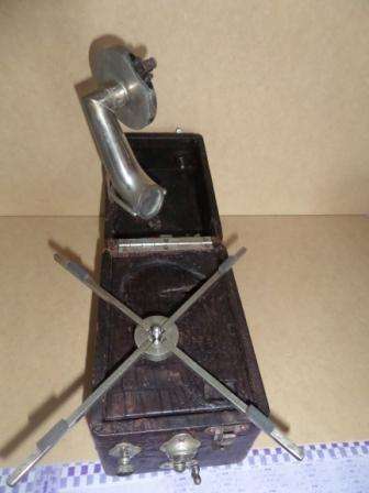 PETER PAN WIND UP GRAMAPHONE