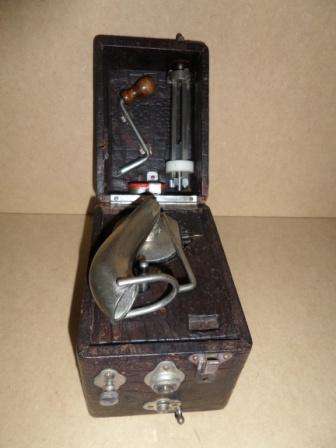 PETER PAN WIND UP GRAMAPHONE