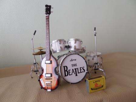 BEETLE DRUM SET AND HOFNER BASS GUITAR