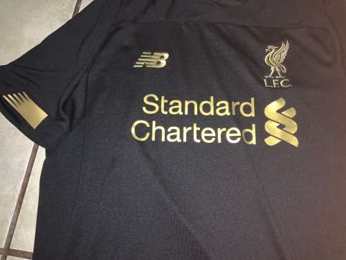 LIVERPOOL FOOTBALL/SOCCER JERSEY