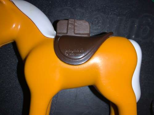 Playmobil horse and motor vehicle