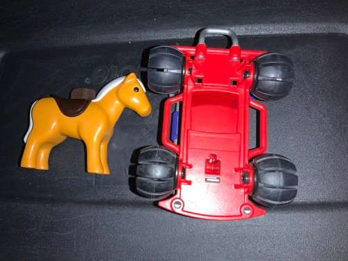 Playmobil horse and motor vehicle