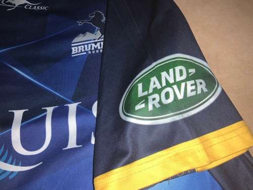 Brumbies Rugby top size 2XL