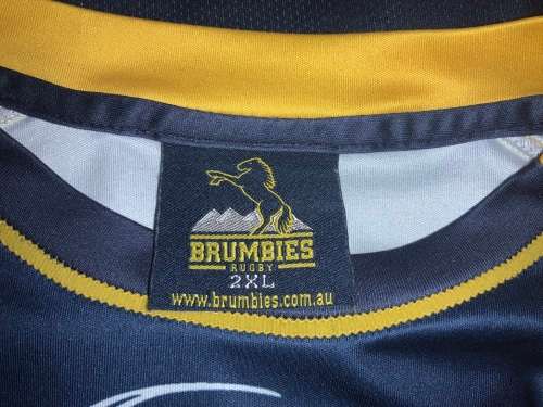 Brumbies Rugby top size 2XL