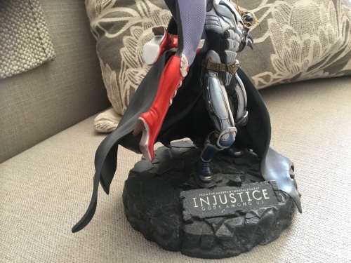 Batman vs Wonder Woman injustice gods among us