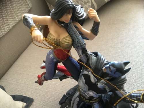 Batman vs Wonder Woman injustice gods among us