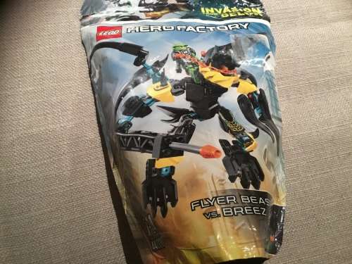 LEGO 44020 Hero factory flyer beast vs breez 7 -14