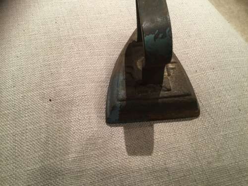 Vintage iron size 5