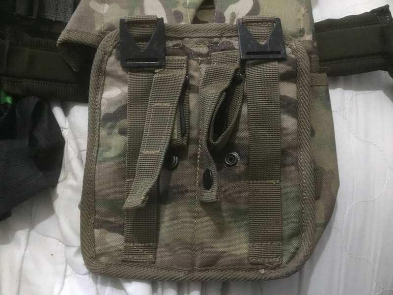 Double  mag/pouch multicam