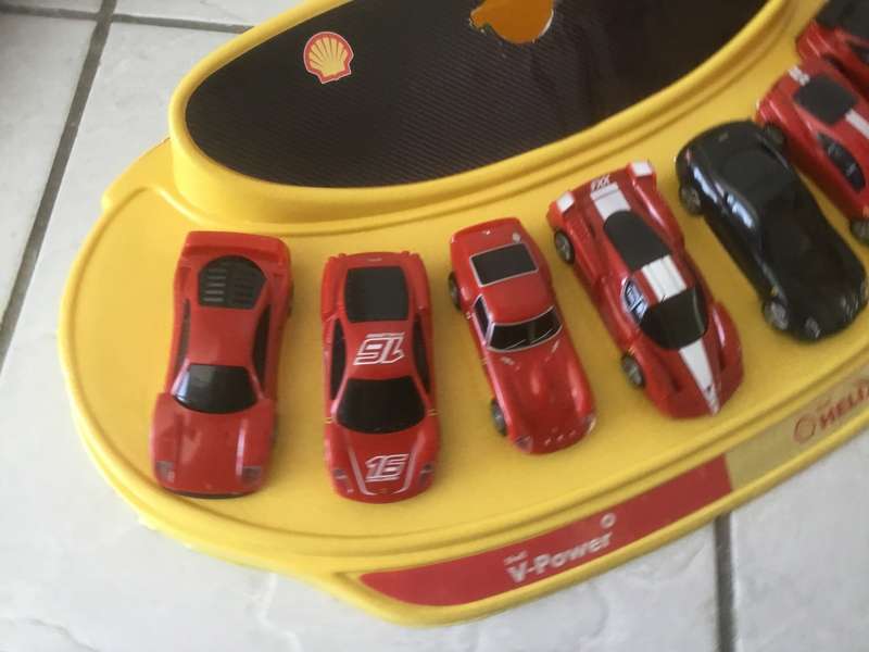 Shell oil Ferrari car set