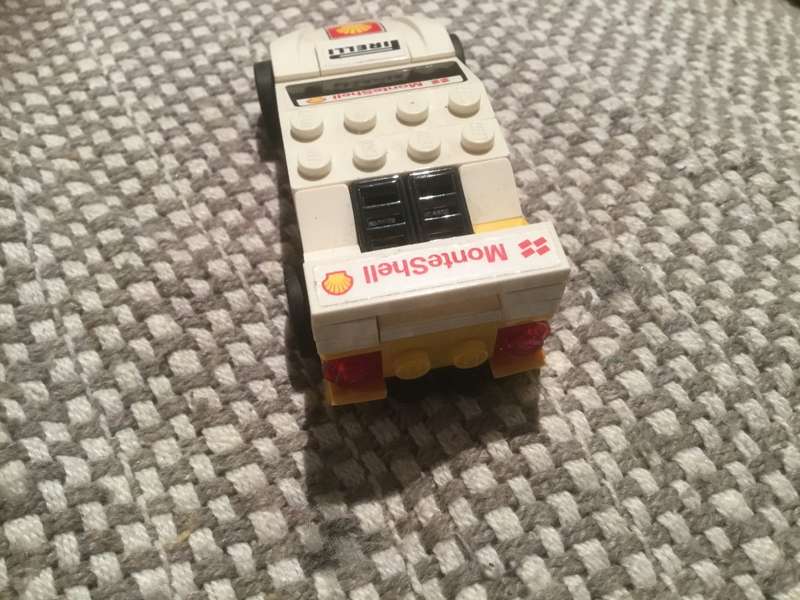 LEGO Ferrari Shell V-Power F40