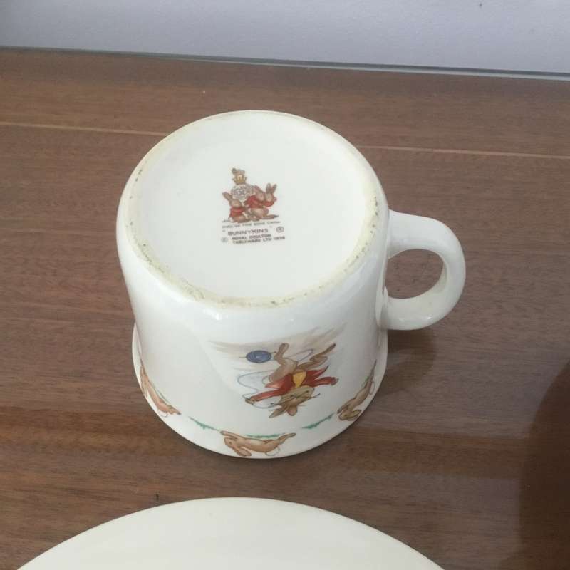 Royal Doulton bunnykins teaching clock & plate ,cup