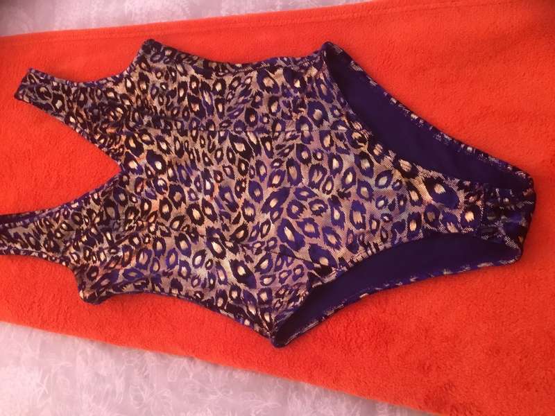 Topshop v shape sleeveless bodysuit SIZE UK 8