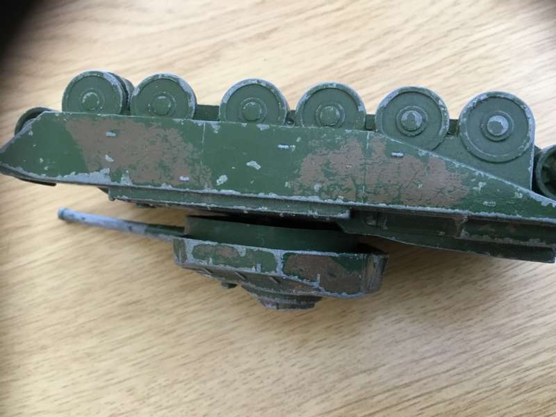 Vintage DINKY SUPERTOYS 651 CENTURION TANK  Meccano military vehicle