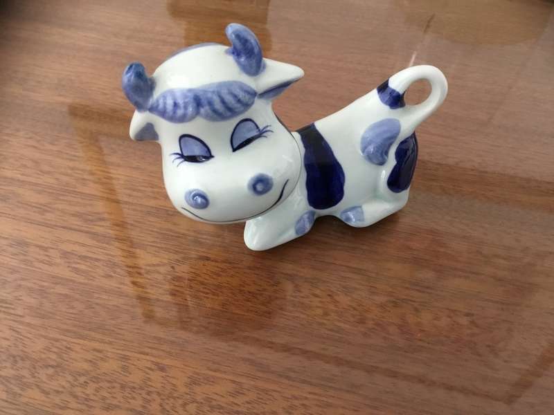 Vintage BOSMAN DELFT NUMBERED 626 COW figure