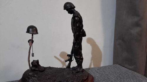 Vietnam R.i.P statue