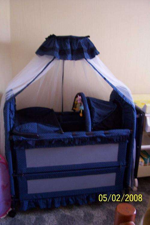 Chelino Cot with carrycot, changing mat and net