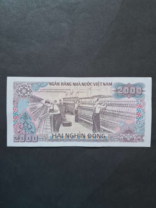 Vietnam 2000 Dong EF+/VF  - as per photograph