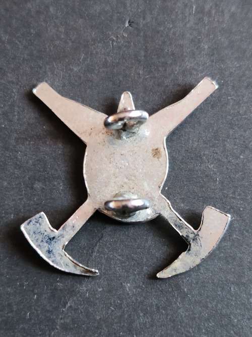 Firemans Collar Badge - as per photograph