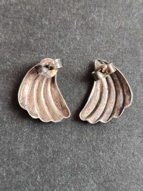 Sterling Silver Earrings .925 stamp .94g - as per photograph