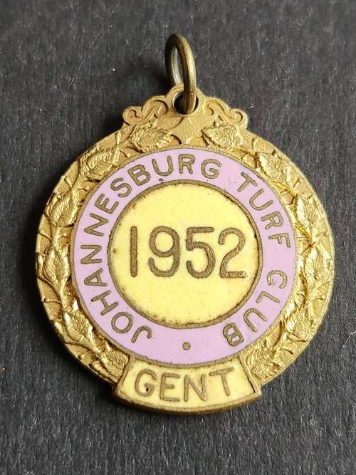 Johannesburg Turf Club Badge 1952 no. 364 - as per photograph
