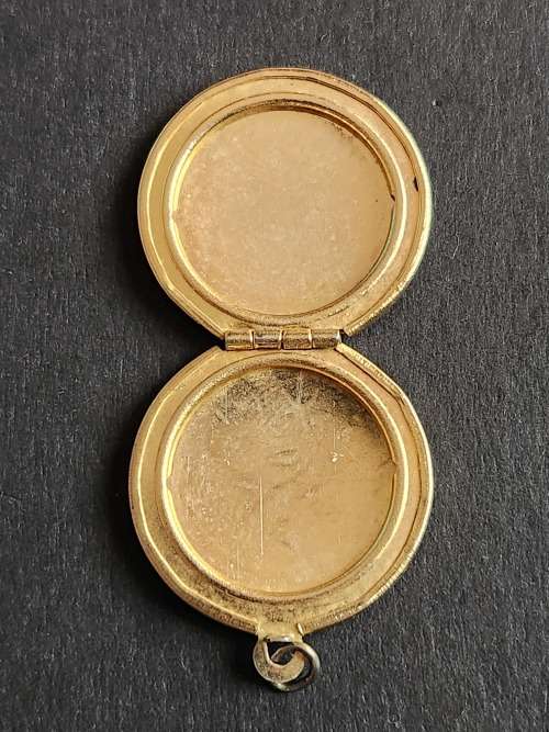 Vintage Gold Plated  Locket - as per photograph