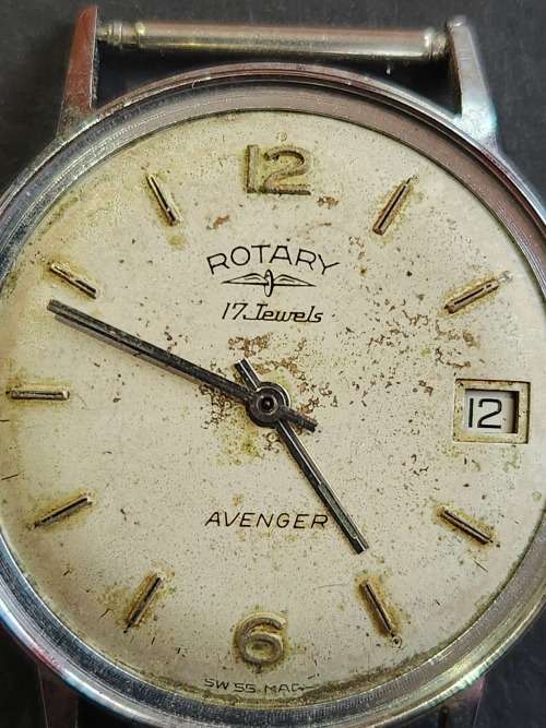Vintage Men`s Rotary 17 Jewels Avenger Mechanical Wrist Watch (not working) - as per photograph