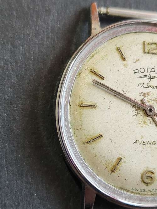 Vintage Men`s Rotary 17 Jewels Avenger Mechanical Wrist Watch (not working) - as per photograph
